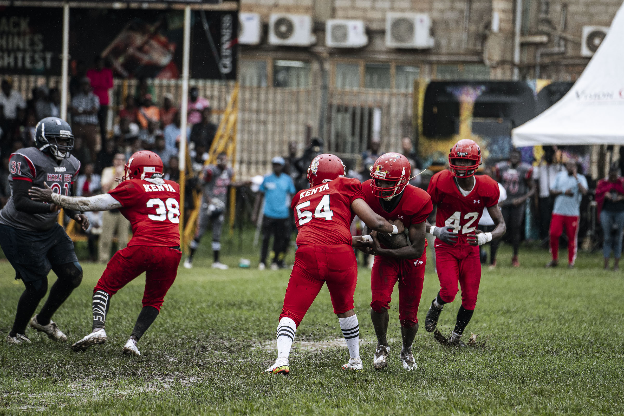 Understanding American Football: Tackle Vs. Flag